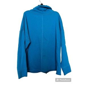 Ruby Ribbon teal sweatshirt‎ size XXL